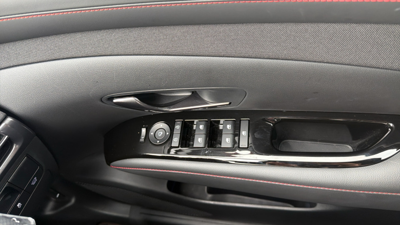 Hyundai TUCSON 1.6T Plug-in Hybrid N Line S 5dr Auto Estate